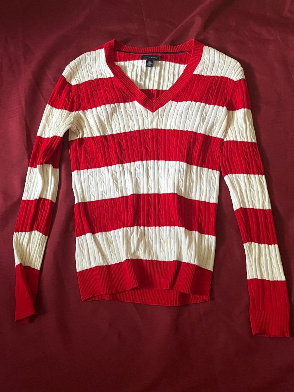 Tommy Hilfiger V-Neck Knit Fitted Sweater For Women Size Medium